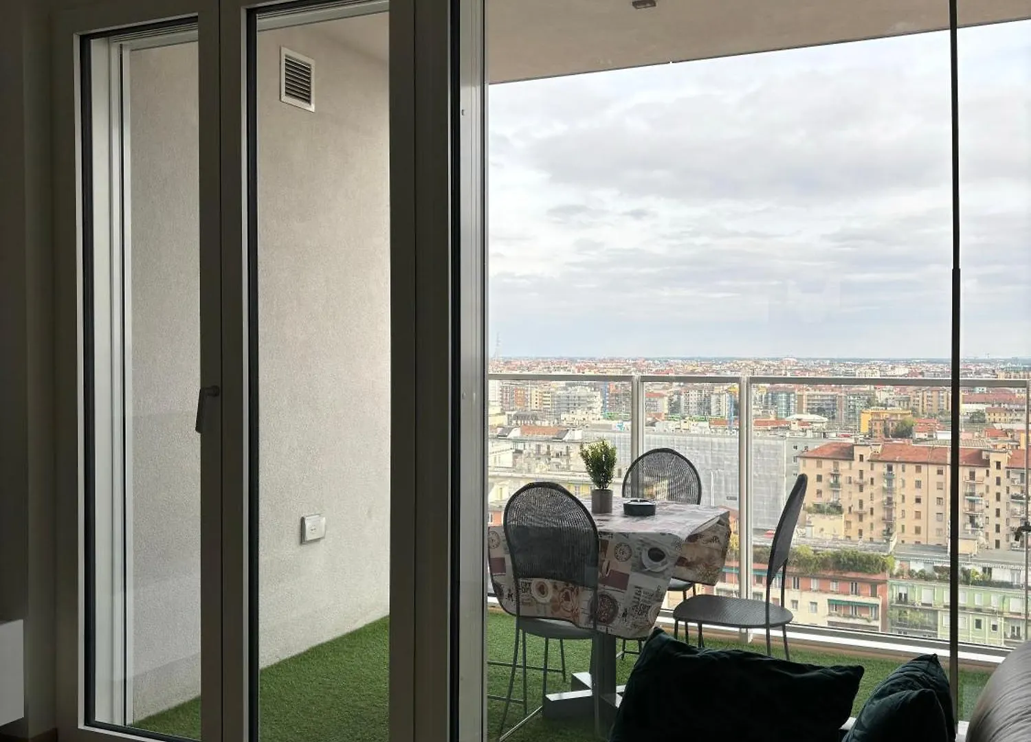 Torre Milano Skyview Suite Gym Pool & Rooftop